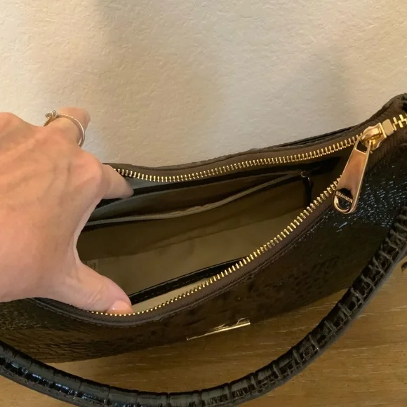 Brahmin Small Bekka & Ady Wallet w/ double eye placement - Picture 5 of 8